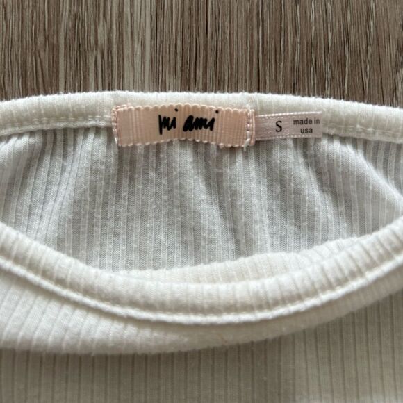 Puff Sleeve Crop Top - Picture 6 of 8